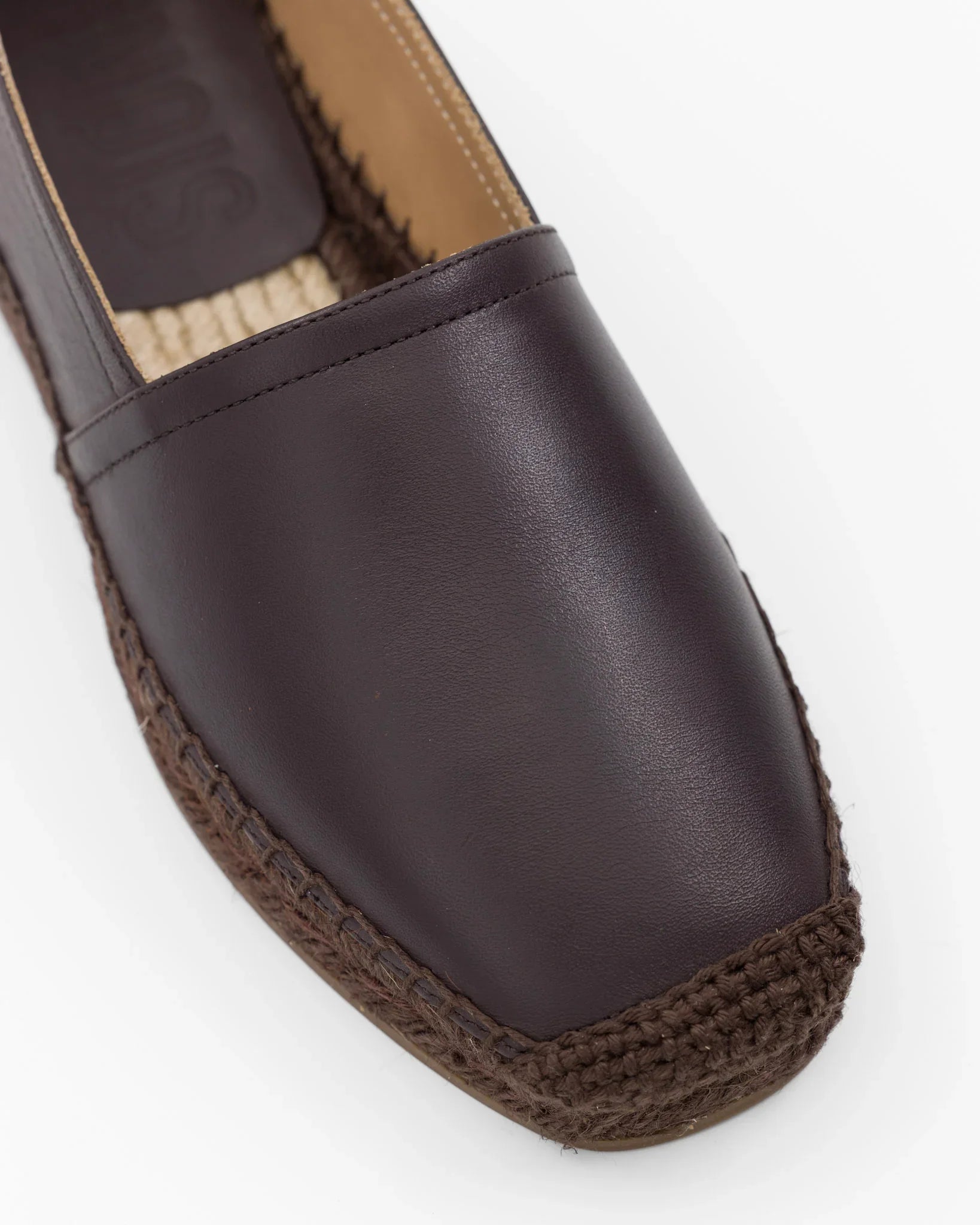 Scarpe da donna in pelle marrone con suola intrecciata, stile espadrille elegante e comodo