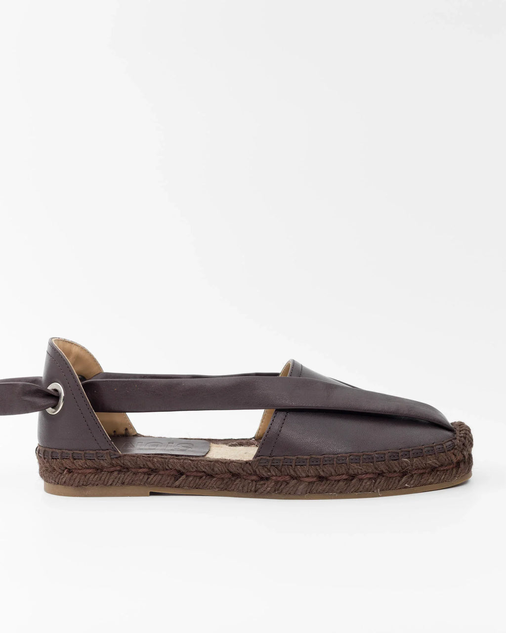 Sandalo donna in pelle marrone con suola intrecciata, design elegante e cinturino regolabile